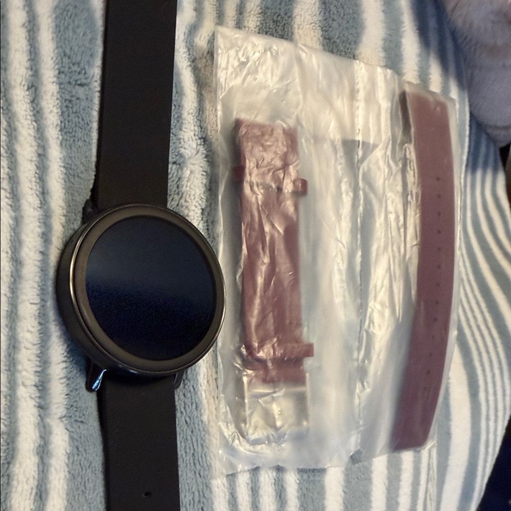 Misfit Vapor Smartwatch with extra burgundy leather strap